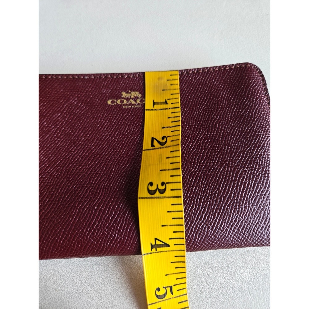 Coach Burgundy Pebbled Leather Zip Coin Pouch Wallet Card Case Oxblood Minimal - Picture 8 of 11